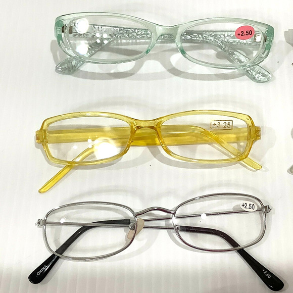 Bundle of 7 Women's Reading Glasses Misc NWT - Picture 2 of 4